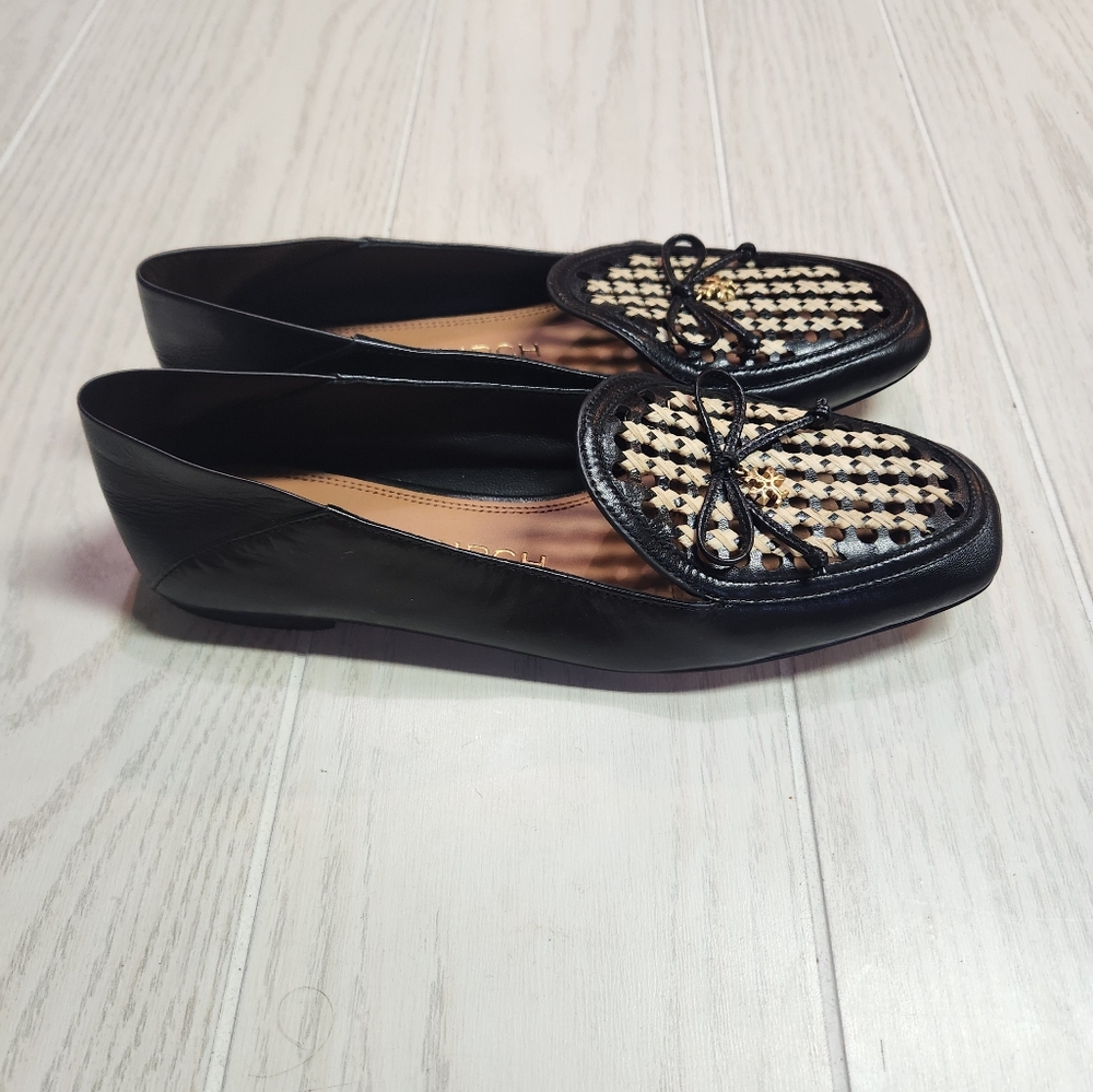 Tory Burch NWOT Black Leather and Woven Raffia Loafers
